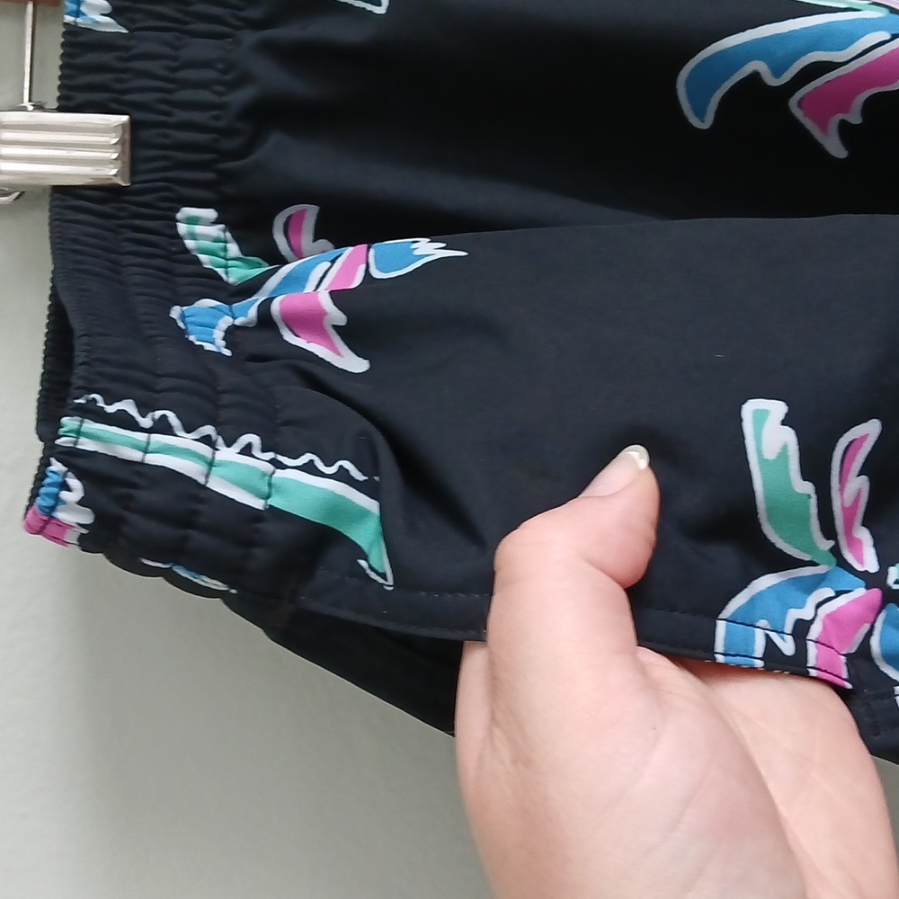 Chubbies Men's Black With Palm Tree Print Swim Trunks Size XXXL - Picture 3 of 6